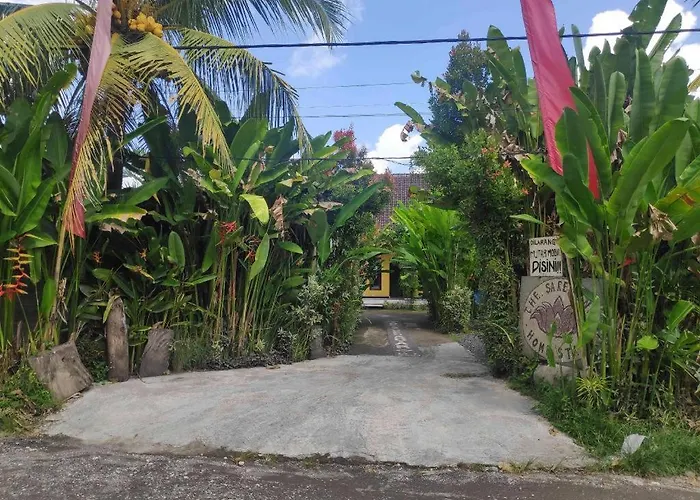 Oyo 90547 Saren Anyar Hotel